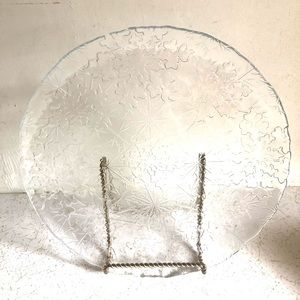 Winter Holiday Icy Snowflake Design Clear Glass Round Treat/Serving Tray Display